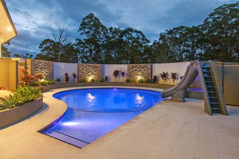 Pool Slides – How to Select the Right One for Your Swimming Pool