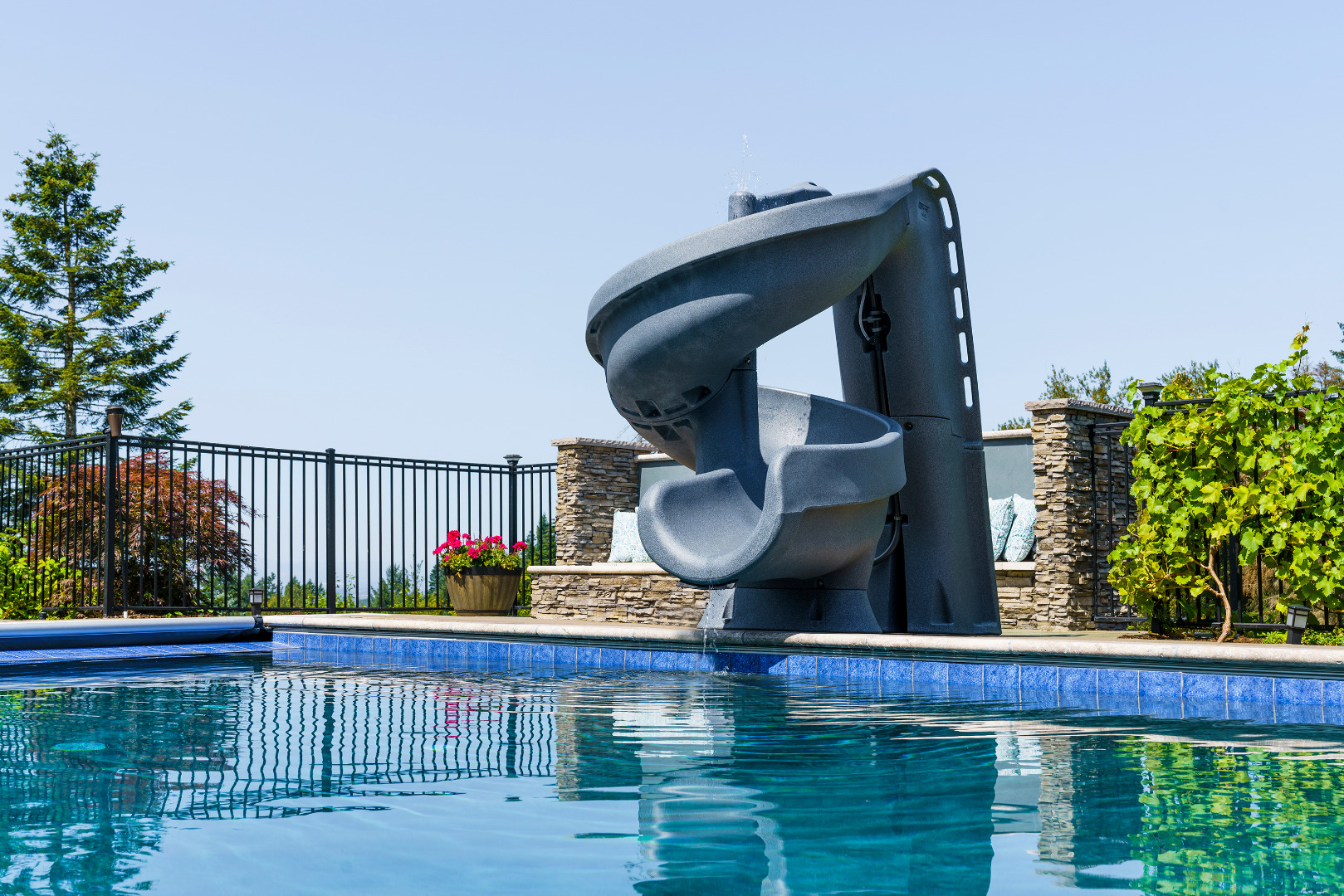 heliX2® Pool Slide | S.R.Smith Pool Slides